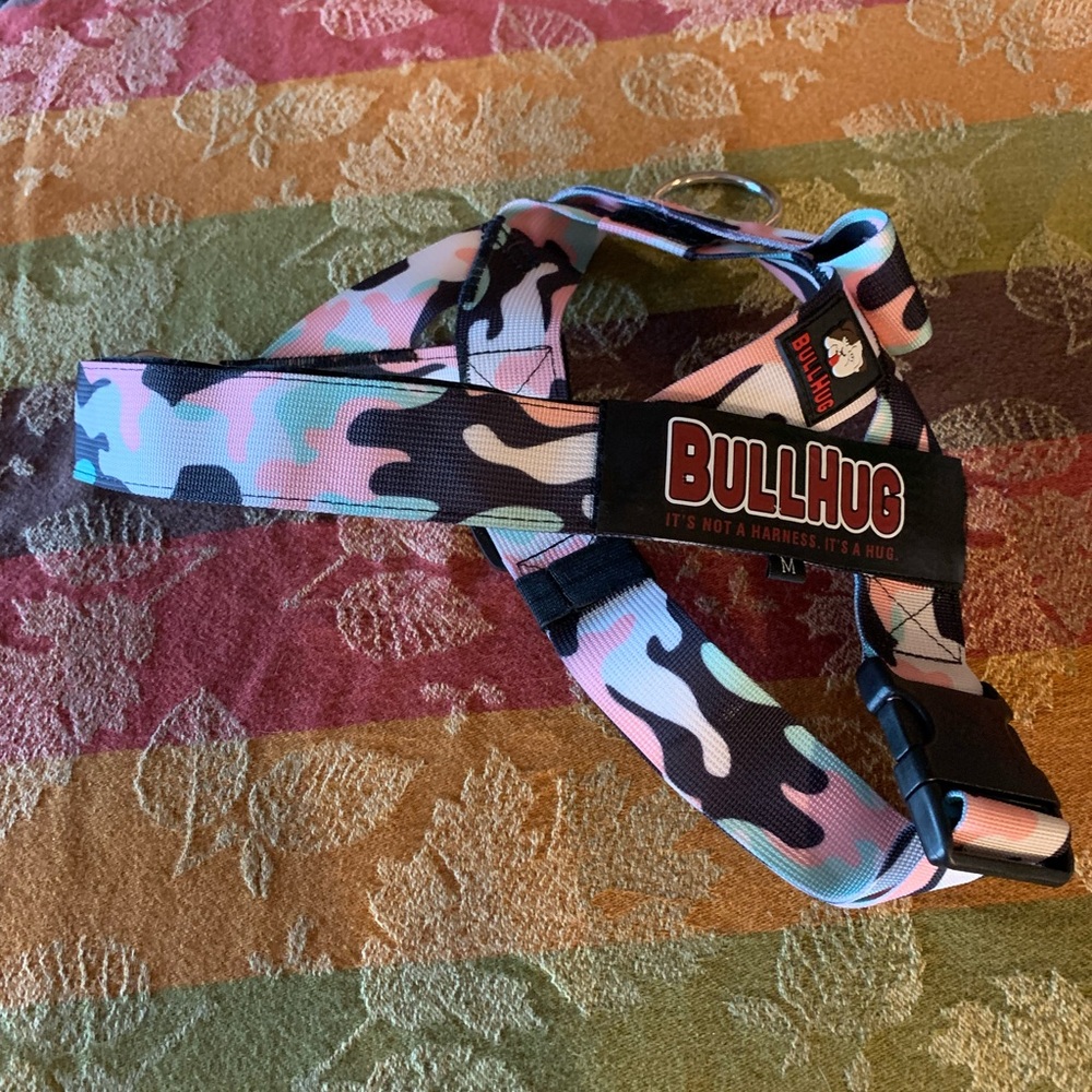 Bull hug camo harness - size medium